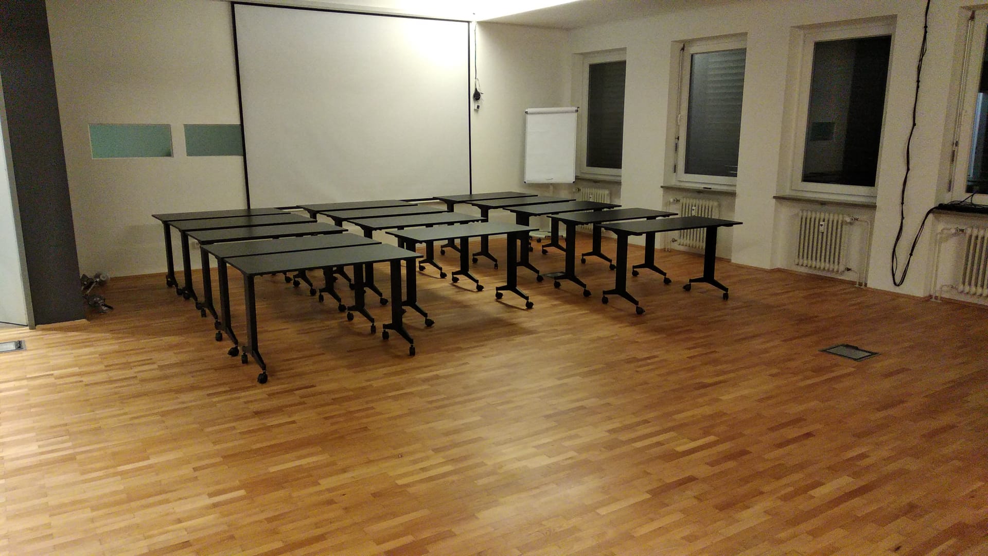 IDnow Creates Cozy Office Spaces to Reunite Teams After 2 Year Pandemic interior design and furniture — image 5