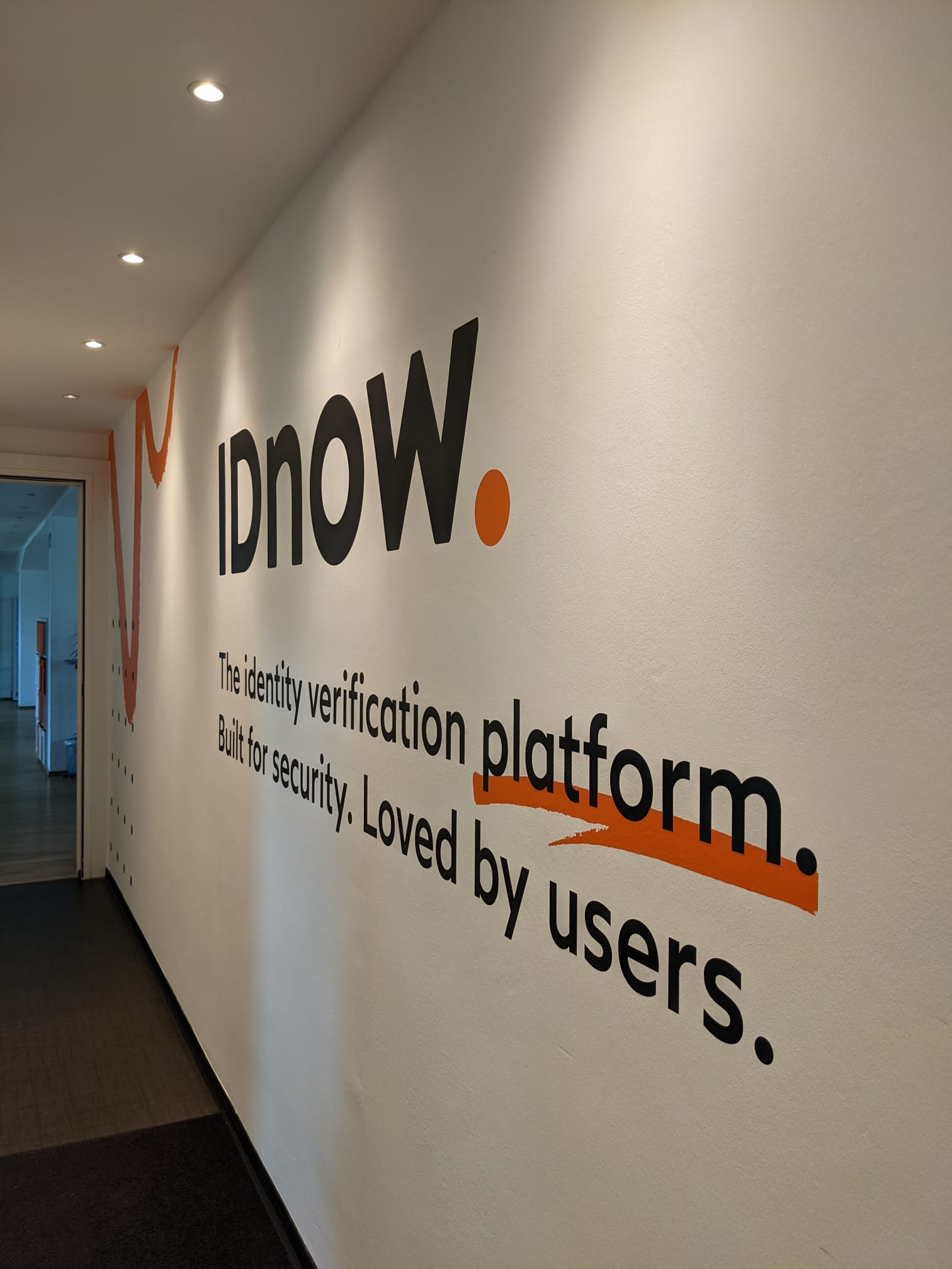 IDnow Creates Cozy Office Spaces to Reunite Teams After 2 Year Pandemic interior design and furniture — image 2