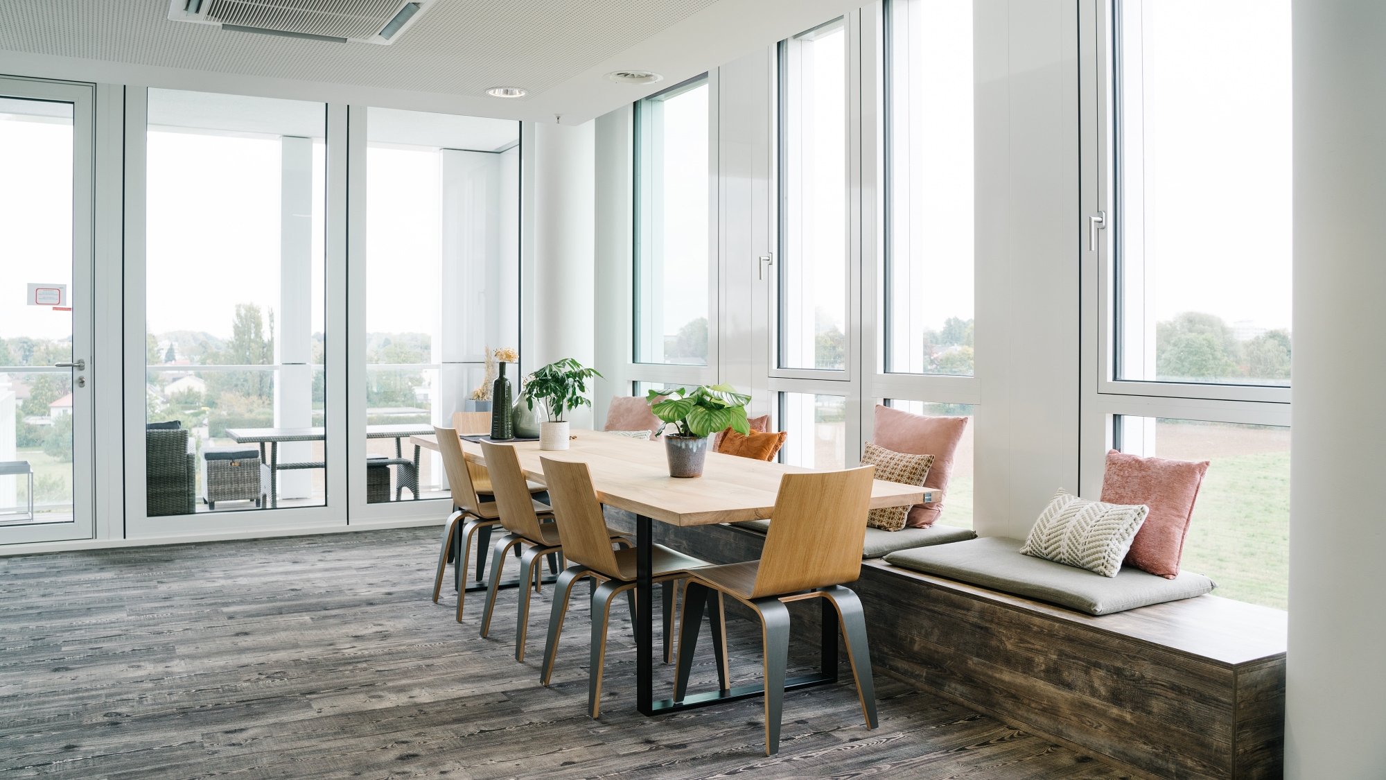 Morphosys New Workspaces interior design and furniture Morphosys New Workspaces interior design and furniture — image 3